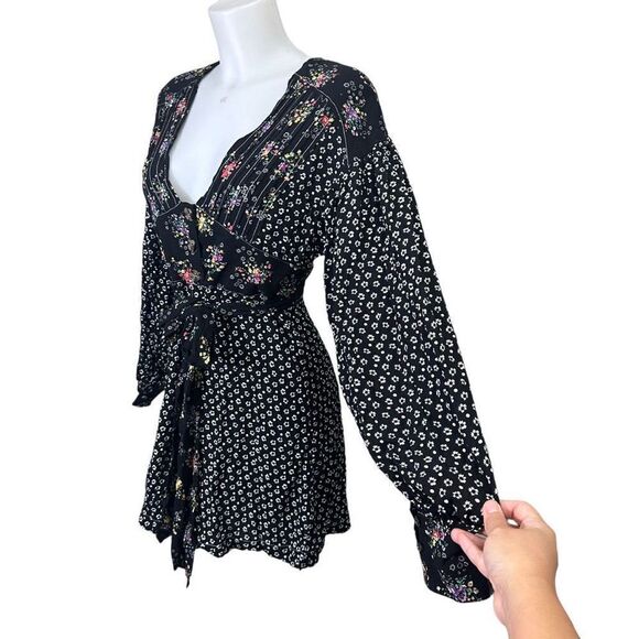 Free People Wonderland Printed A-Line Mini Dress Black Floral sz Small New - Picture 4 of 11